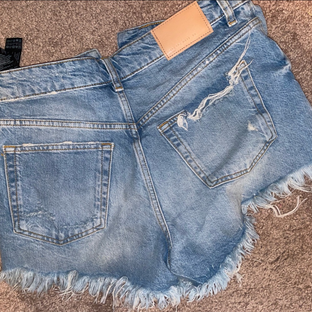 Denim shorts - Picture 2 of 4